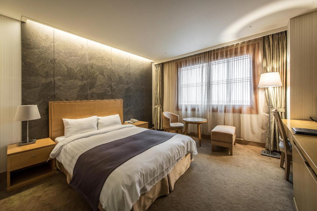 แชงเกรีย บีช ทัวริสต์ โฮเต็ล Hotel มกโพ ภายนอก รูปภาพ